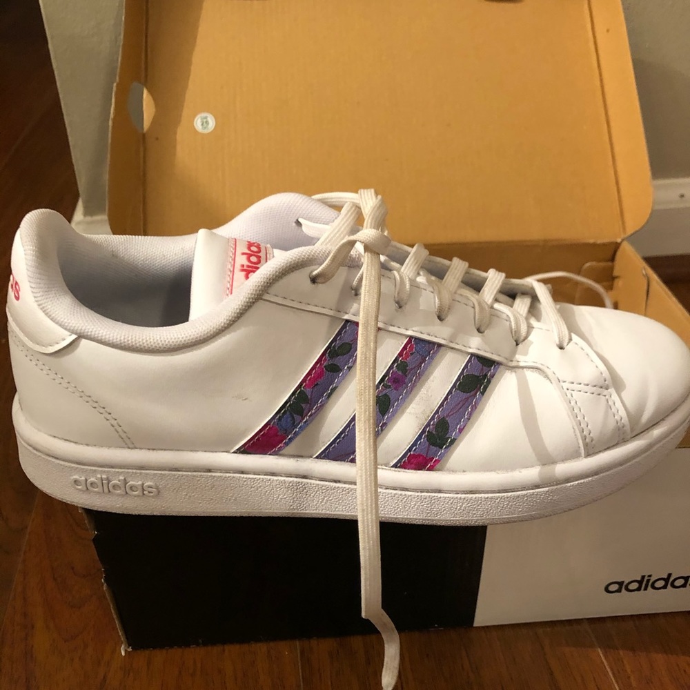 Adidas Grand Court size 7